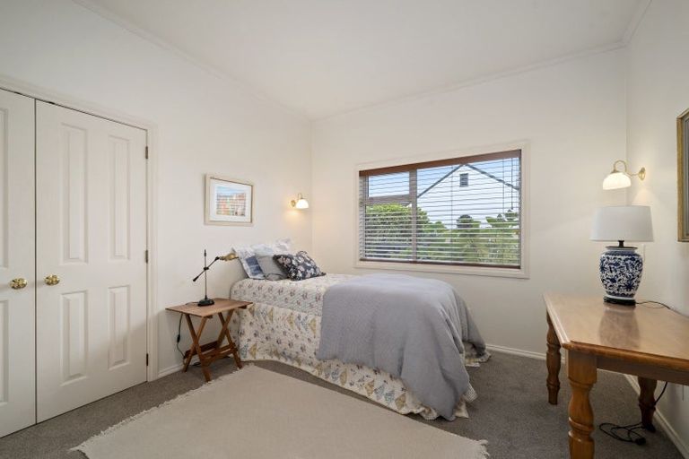 Photo of property in 9 Maniapoto Grove, Waipahihi, Taupo, 3330