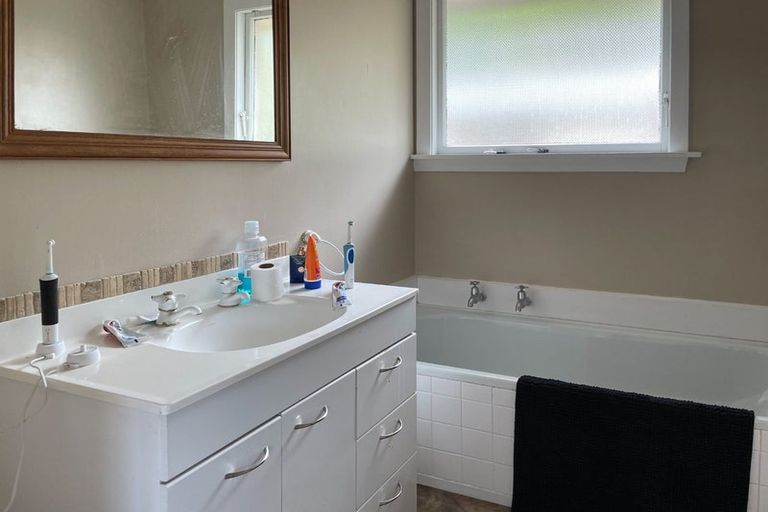 Photo of property in 64 Norrie Street, Redwood, Christchurch, 8051