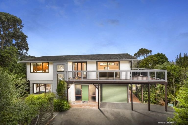 Photo of property in 25 Severn Street, Island Bay, Wellington, 6023