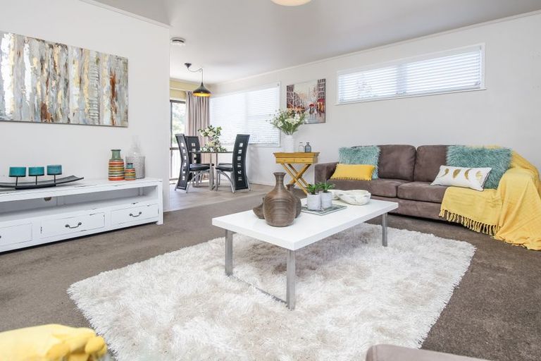 Photo of property in 39 Bodi Place, Te Atatu South, Auckland, 0610