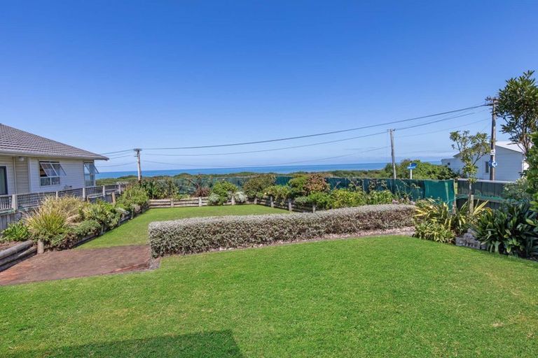 Photo of property in 2 Taupata Street, Castlecliff, Whanganui, 4501