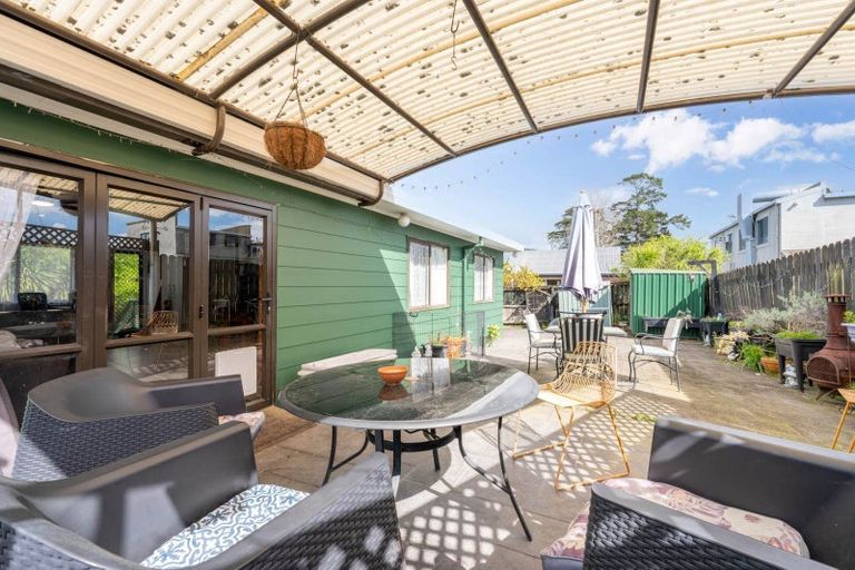 Photo of property in 170b Aviemore Drive, Highland Park, Auckland, 2010