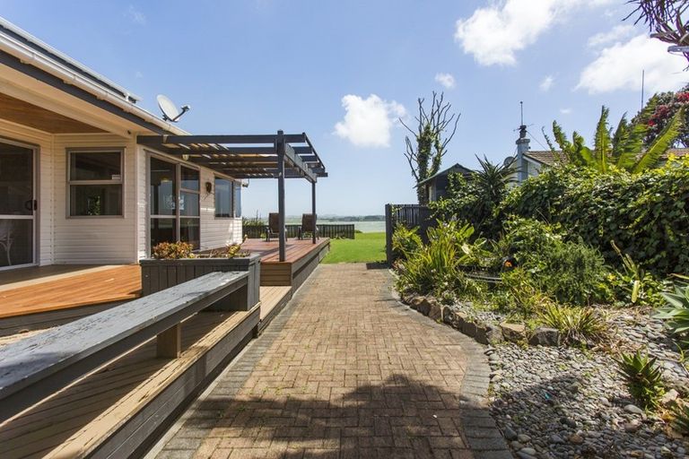 Photo of property in 19 Ronald Avenue, Glenbrook, Waiuku, 2681