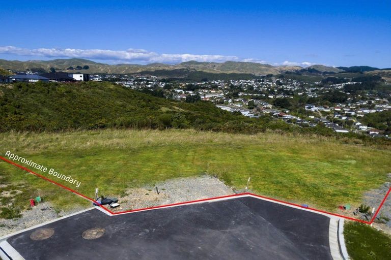 Photo of property in 8 Paul Adams Way, Aotea, 5024