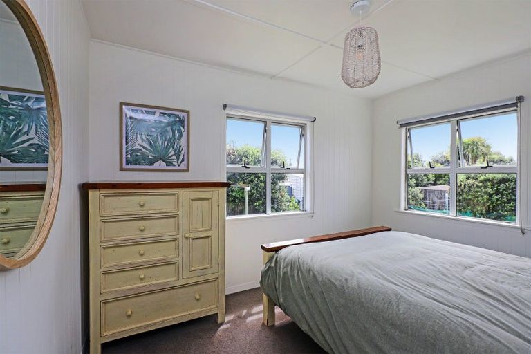 Photo of property in 8 Harper Road, Waimarama, Havelock North, 4294