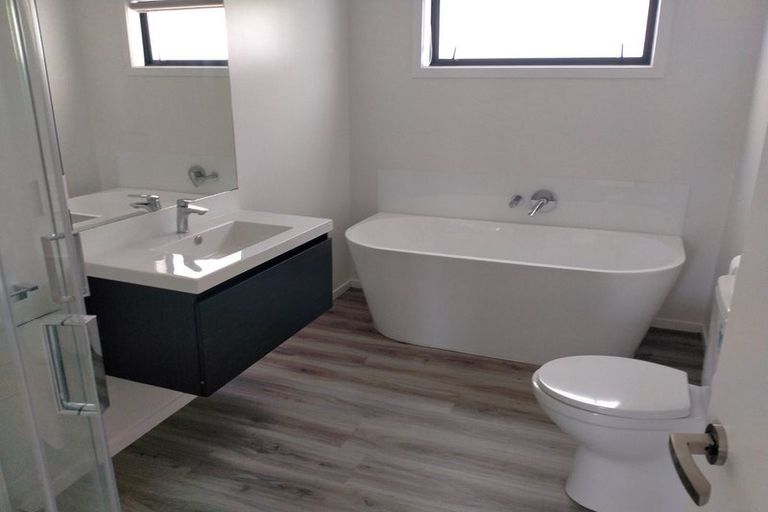 Photo of property in 9a Fitzherbert Road, Wainuiomata, Lower Hutt, 5014