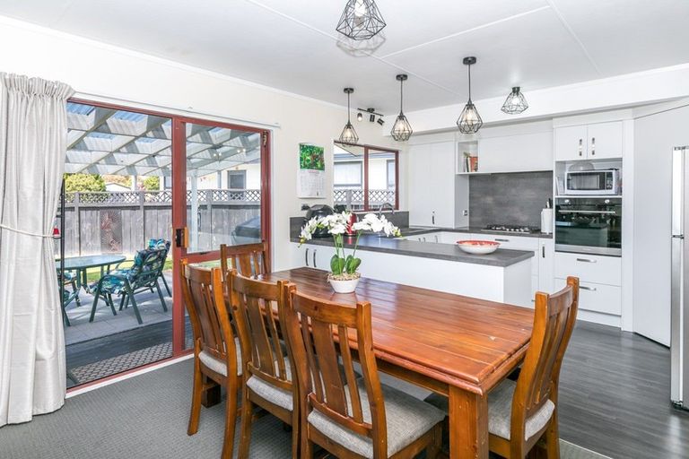 Photo of property in 7 Myrlene Place, Nawton, Hamilton, 3200