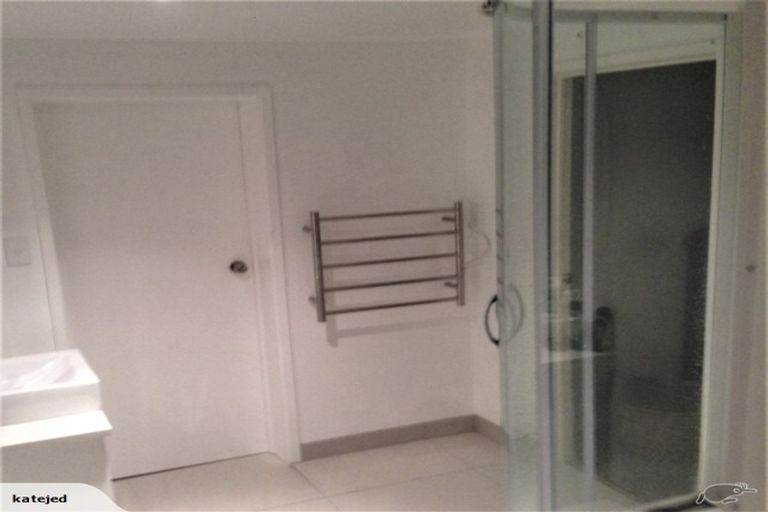 Photo of property in 75 Mountbatten Avenue, Hillcrest, Auckland, 0627