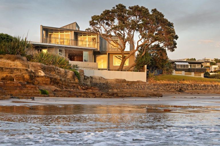 Photo of property in 67 Rothesay Bay Road, Rothesay Bay, Auckland, 0630