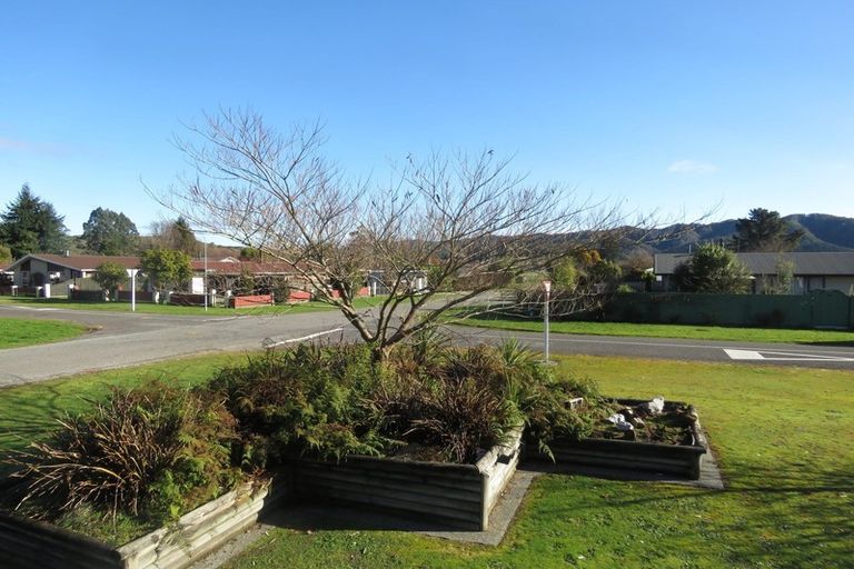 Photo of property in 13 Andersen Street, Reefton, 7830