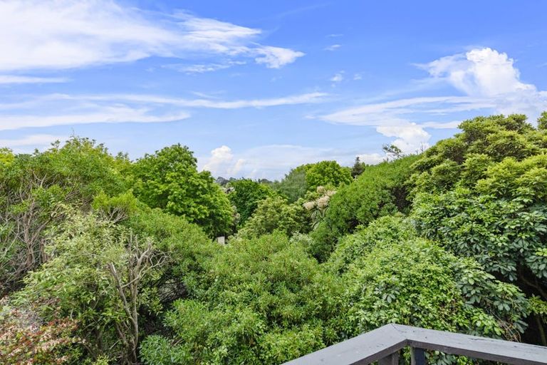 Photo of property in 2 Bengal Drive, Cashmere, Christchurch, 8022