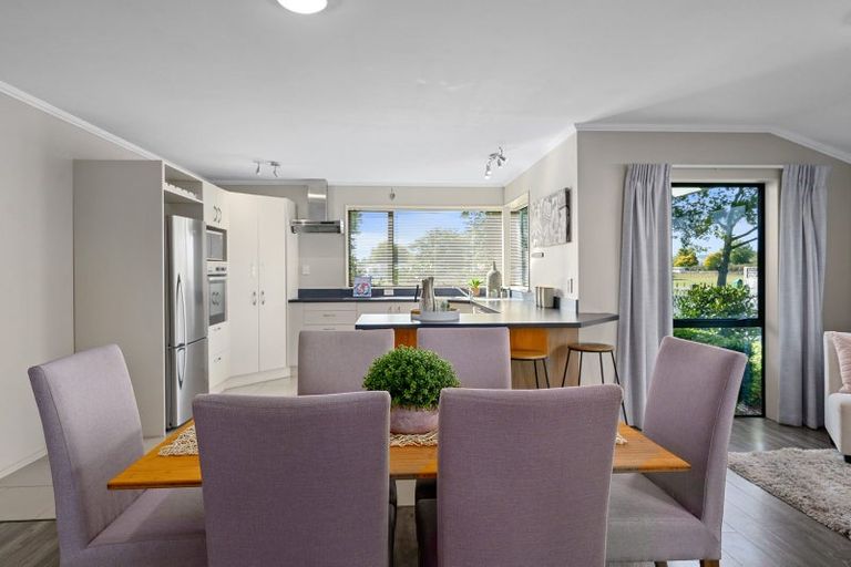 Photo of property in 24 Taylor Street, Cambridge, 3434