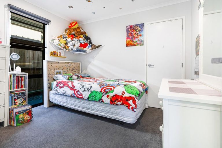 Photo of property in 16 Houhora Street, Westgate, Auckland, 0814