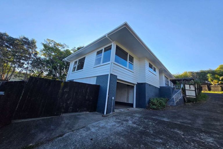 Photo of property in 17a Te Anau Place, Pakuranga Heights, Auckland, 2010