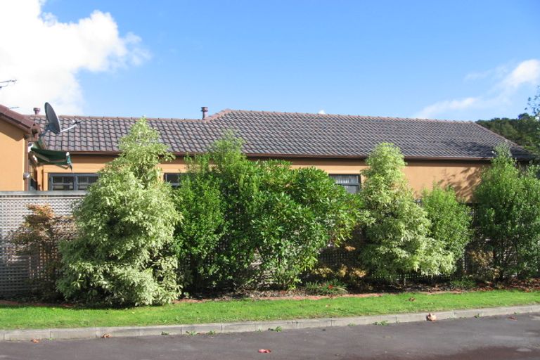 Photo of property in 2 Villanova Place, Albany, Auckland, 0632