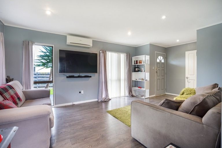 Photo of property in 11 Rata Street, Tokomaru, Palmerston North, 4474