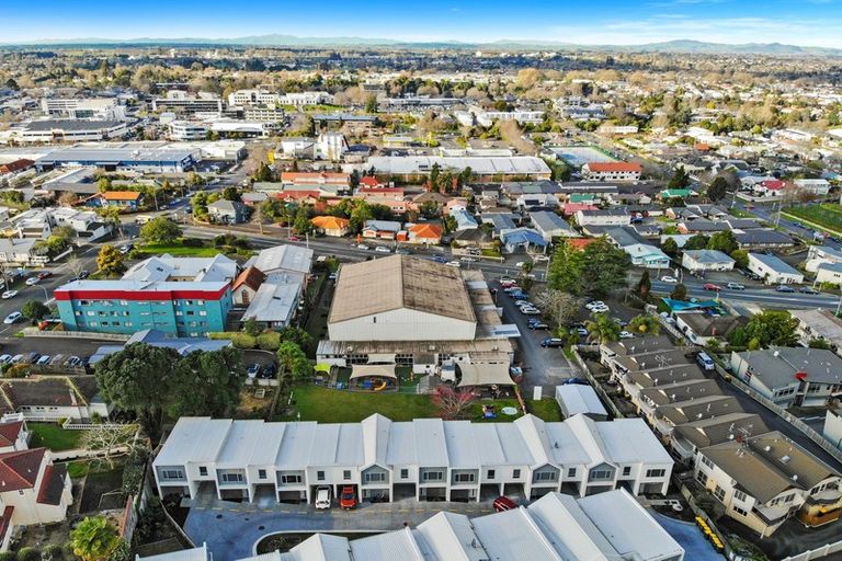 Photo of property in 11/19 Ruakiwi Road, Hamilton Lake, Hamilton, 3204