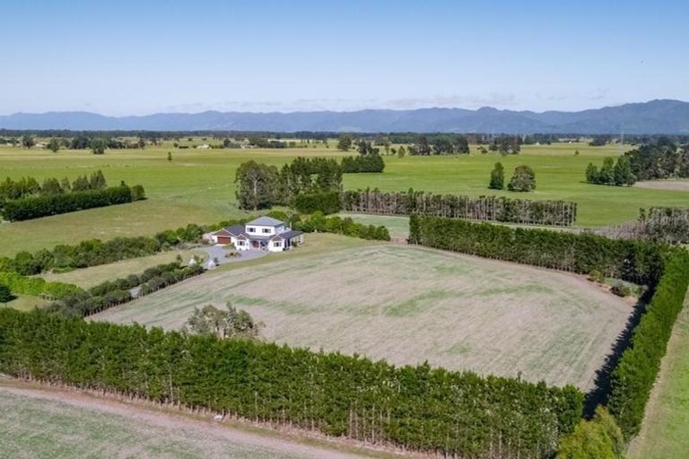 Photo of property in 308a Fabians Road, Morison Bush, Greytown, 5794