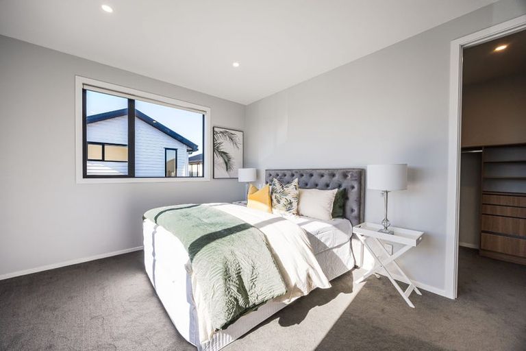 Photo of property in 2 Picnic Point Road, Hobsonville, Auckland, 0616