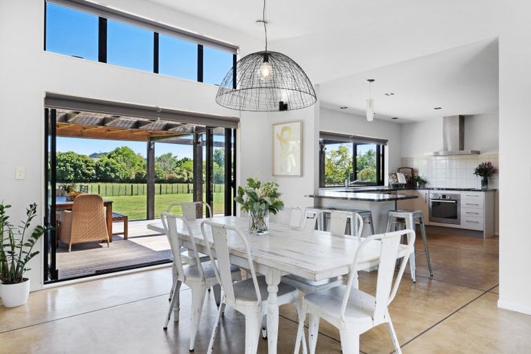 Photo of property in 69 Clevedon Kawakawa Road, Clevedon, Papakura, 2585