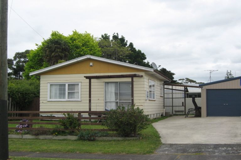 Photo of property in 10 Waimana Road, Conifer Grove, Takanini, 2112