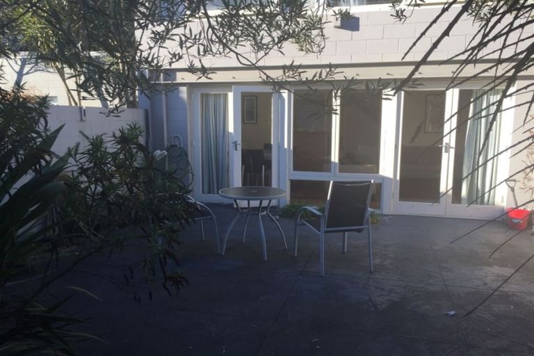 Photo of property in 2/104 Rossall Street, Merivale, Christchurch, 8014