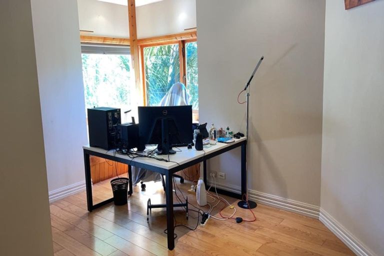 Photo of property in 9 Tawini Road, Titirangi, Auckland, 0604