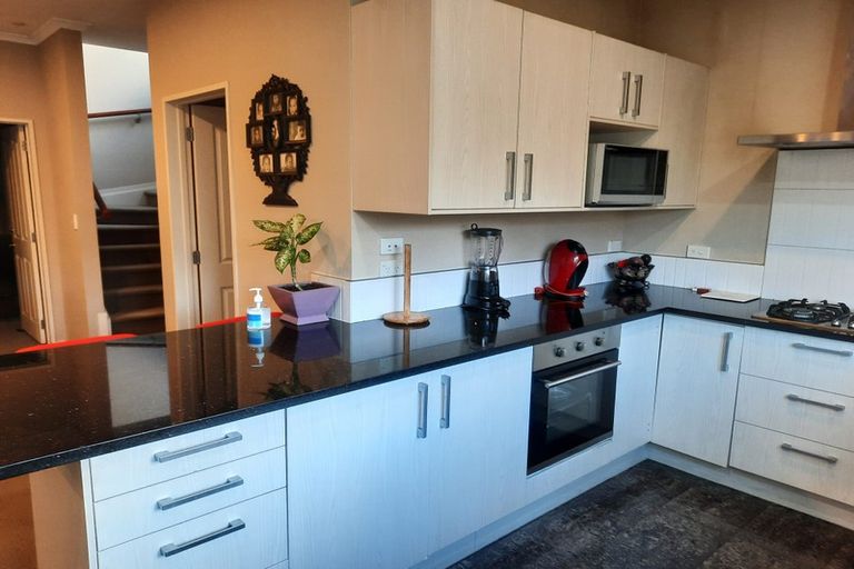 Photo of property in 9 Agapanthus Place, Flat Bush, Auckland, 2016