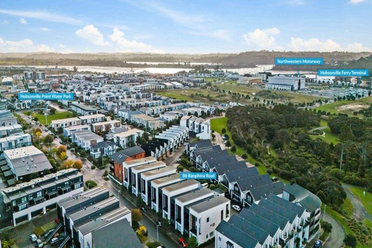Photo of property in 86 Rangihina Road, Hobsonville, Auckland, 0616