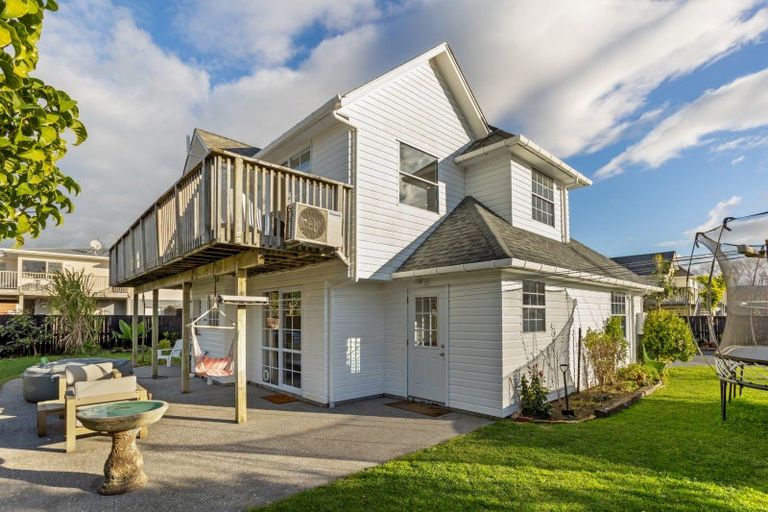 Photo of property in 5 Wells Place, Whitianga, 3510