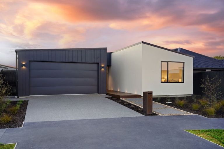 Photo of property in 9 Reece Place, Marshland, Christchurch, 8051