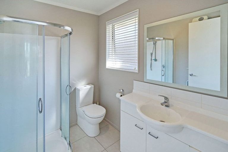 Photo of property in 19 Brockelbank Drive, Kaiapoi, 7630