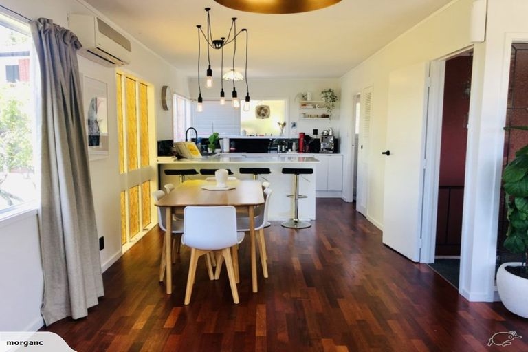 Photo of property in 1/2 Hume Drive, Hillcrest, Auckland, 0627