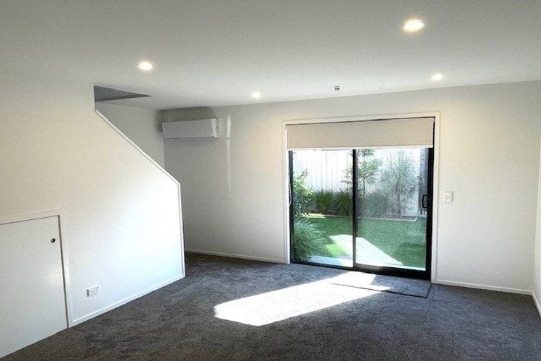 Photo of property in 2/57 Taikata Road, Te Atatu Peninsula, Auckland, 0610