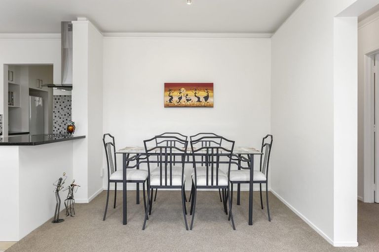 Photo of property in 2/54 Mayfair Crescent, Mairangi Bay, Auckland, 0630