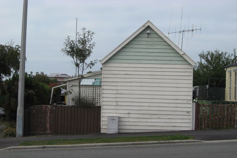 Photo of property in 18 Victoria Street, Parkside, Timaru, 7910