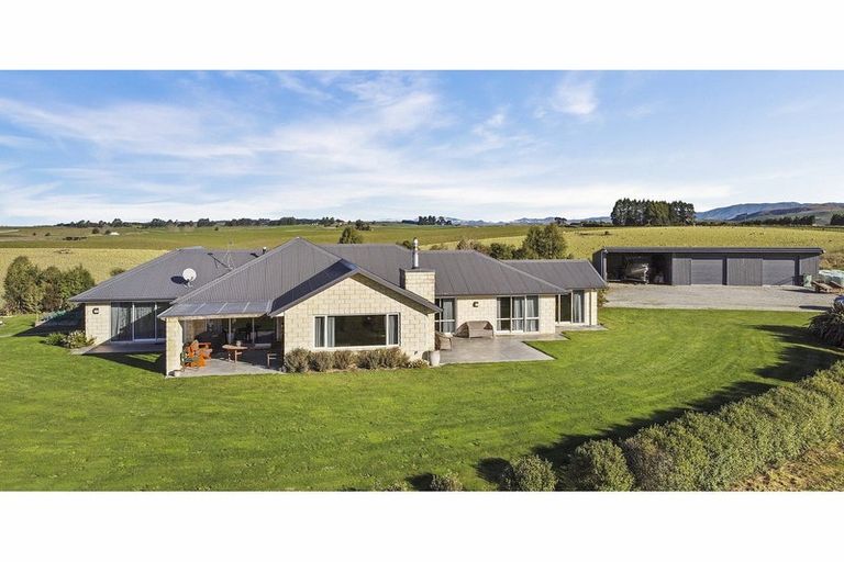 Photo of property in 1153 Rolling Ridges Road, Levels Valley, Timaru, 7975