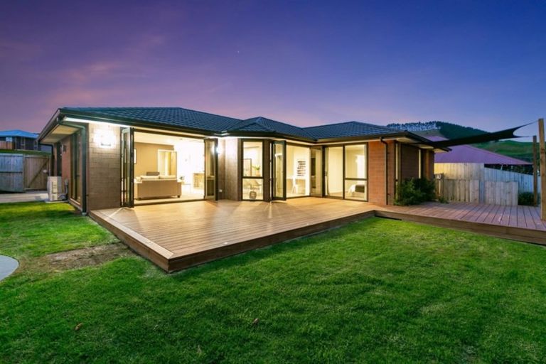Photo of property in 35 Bryan Gallagher Place, Welcome Bay, Tauranga, 3175
