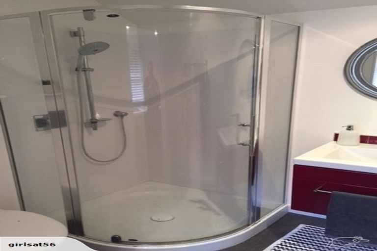 Photo of property in 56 Glen Road, Kelburn, Wellington, 6012