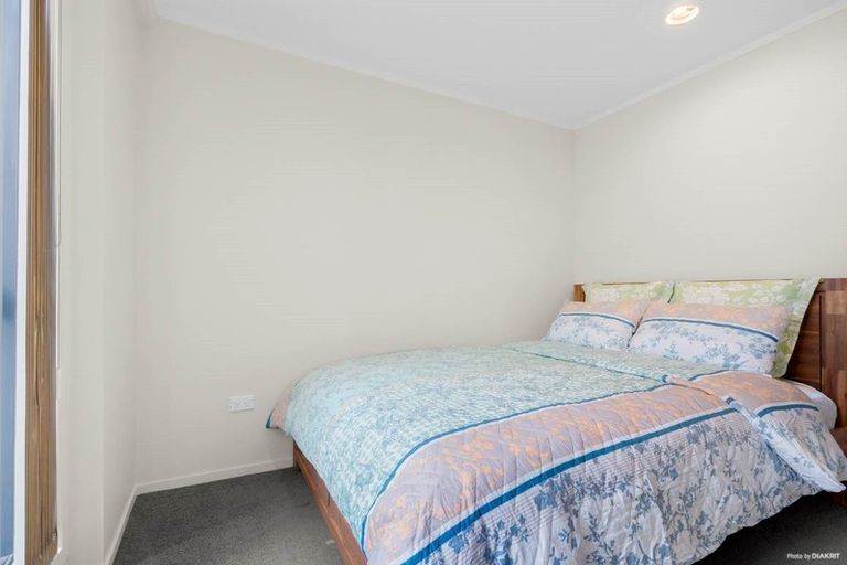 Photo of property in 2/2 Katui Street, Castor Bay, Auckland, 0620