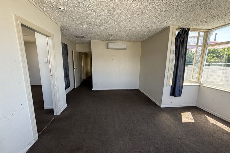 Photo of property in 5 Maarama Crescent, Aro Valley, Wellington, 6021