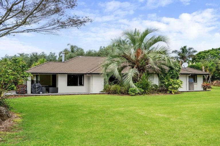 Photo of property in 4 Kotare Heights, Kerikeri, 0230