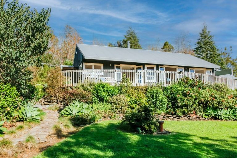 Photo of property in 16 Ao Marama Place, Kerikeri, 0294