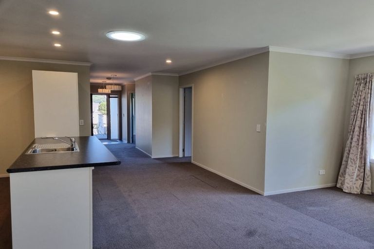 Photo of property in 4 Flotilla Place, Whitby, Porirua, 5024