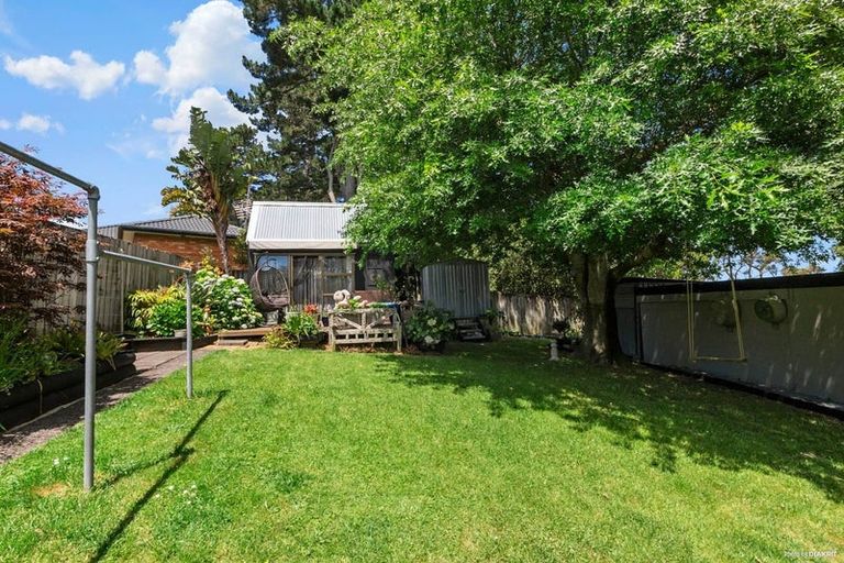 Photo of property in 64 Glenbervie Crescent, Massey, Auckland, 0614