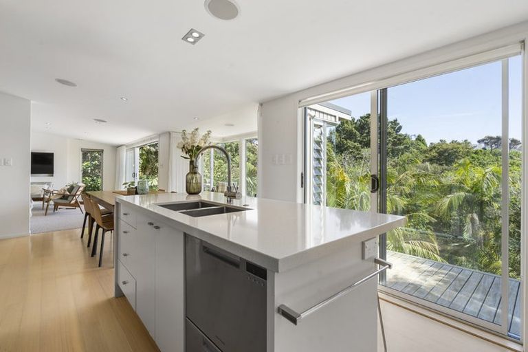 Photo of property in 61 Hinemoa Street, Birkenhead, Auckland, 0626