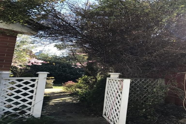 Photo of property in 36 Heriot Row, Dunedin Central, Dunedin, 9016