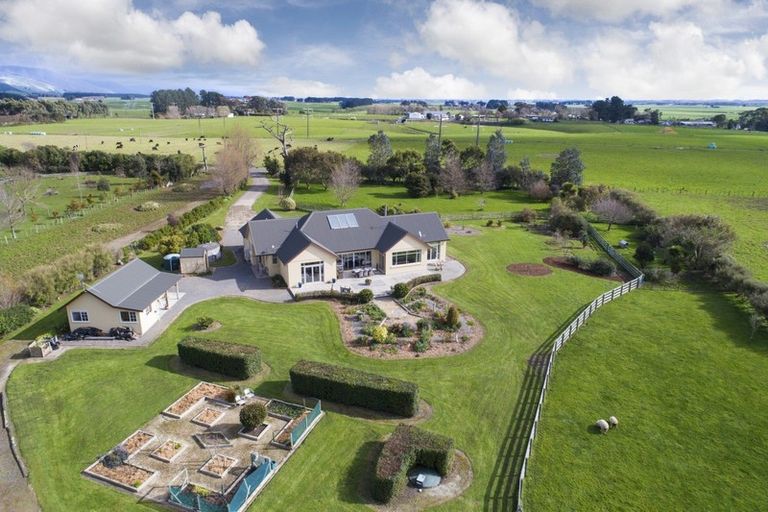 Photo of property in 86 Currins Road, Linton, Palmerston North, 4472