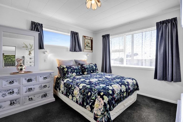 Photo of property in 15a Parsons Street, Vogeltown, New Plymouth, 4310