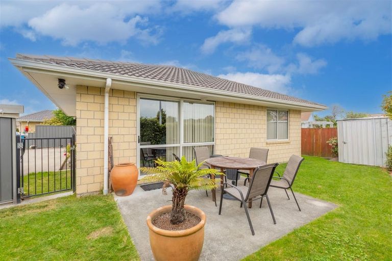 Photo of property in 17e Meeanee Road, Taradale, Napier, 4112